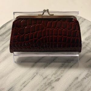 Elegant Burgundy Crocodile-Embossed Clutch Kiss Lock Closure. Faux Leather